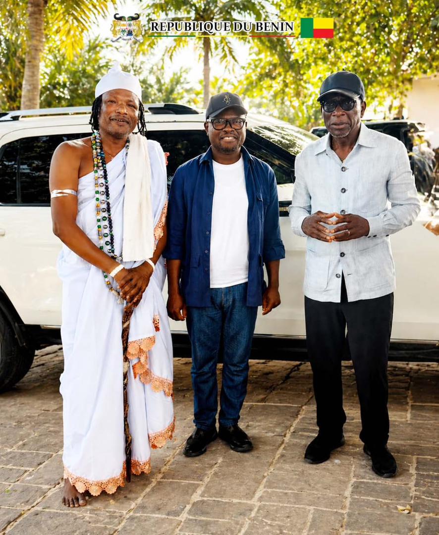 Togbé Yédy en prière